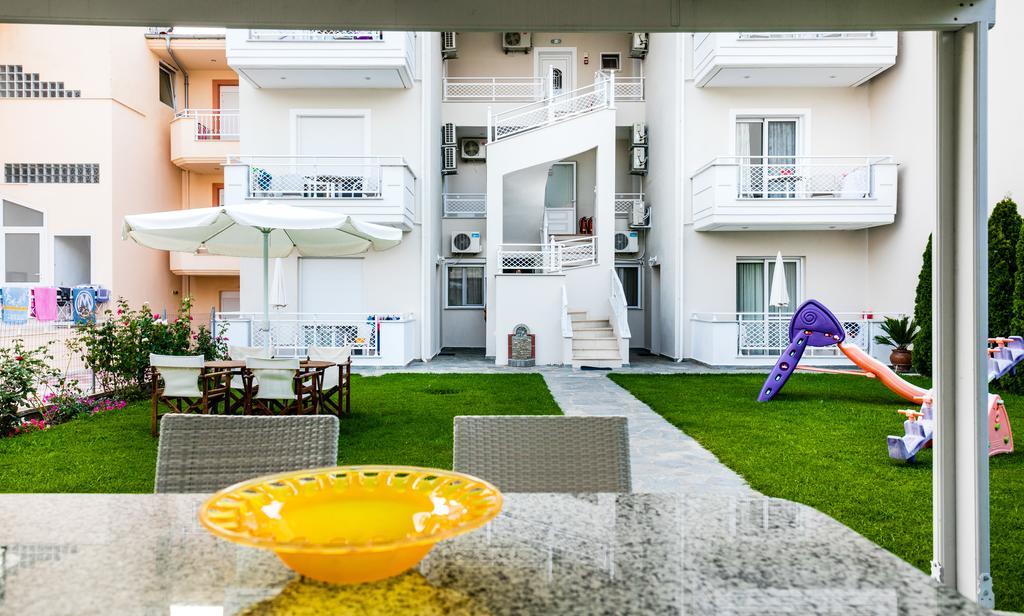 Niki Apartments Chrisi Ammoudia Exterior foto