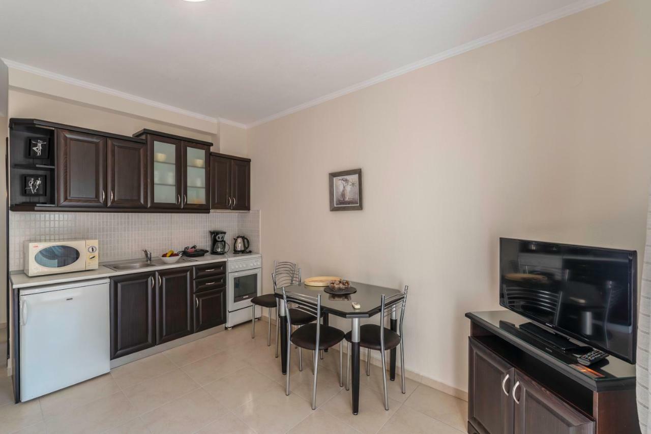 Niki Apartments Chrisi Ammoudia Exterior foto